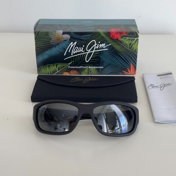 Maui Jim Maukele Sunglasses Black Gray Polarized MJ0682S-001 Made In Italy - Picture 6 of 10